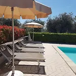Il Fiore Del Garda 아파트호텔 3*